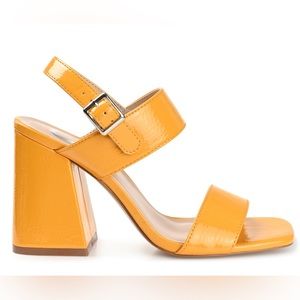 NWT Journee Collection Adras Sandal (Orange)